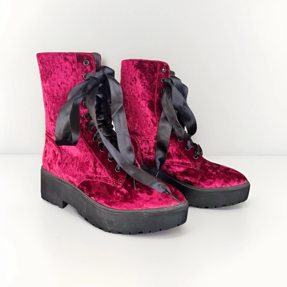 Wine Sin-Struck Strides Velvet Burgundy Combat Boots 7M - Picture 2 of 8